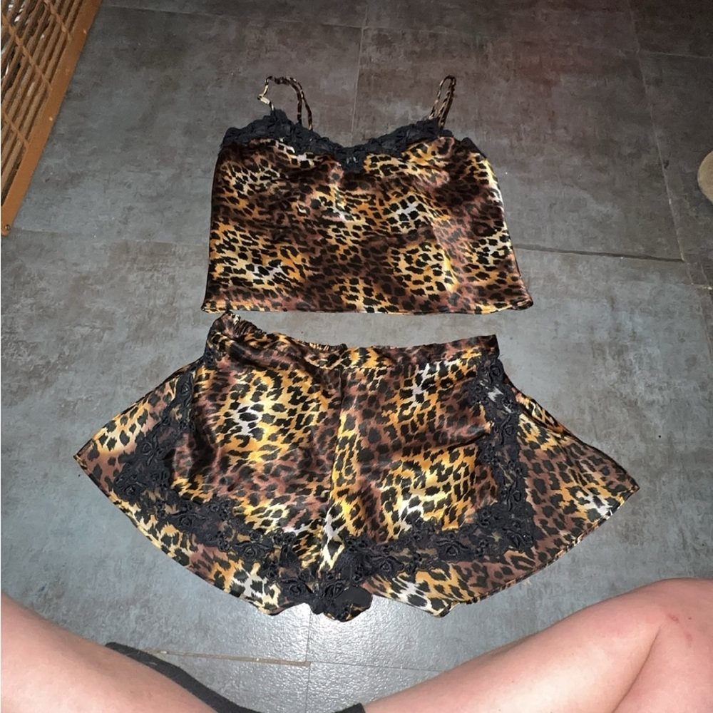 Victoria’s Secret set size small